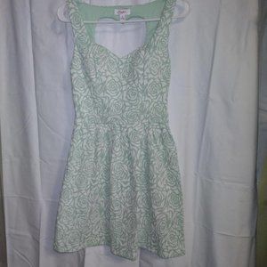 Super cute Candie's Sweetheart neckline dress size small NWOT!!!